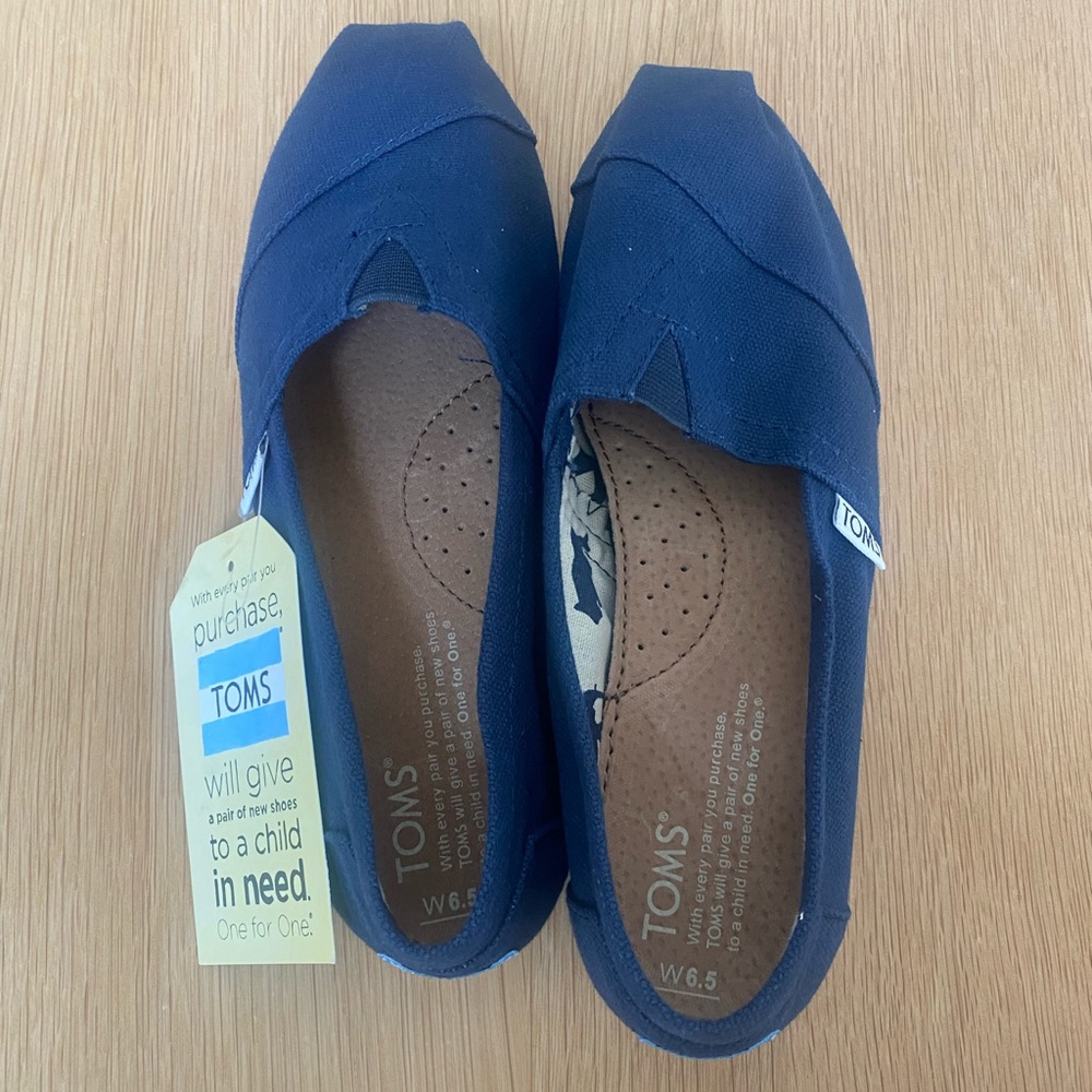 6.5 Navy Blue Toms
